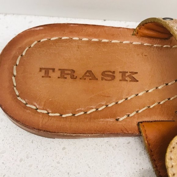 TRASK Tan Leather Sandals Thong Crackle Bronze Studded Cascade Padded Sz 7 - Picture 8 of 16